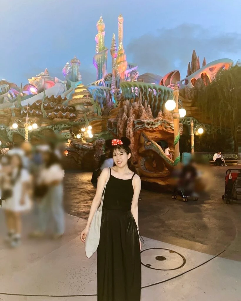 【黒ワンピコーデ3】真夏に映えるテーマパークコーデ