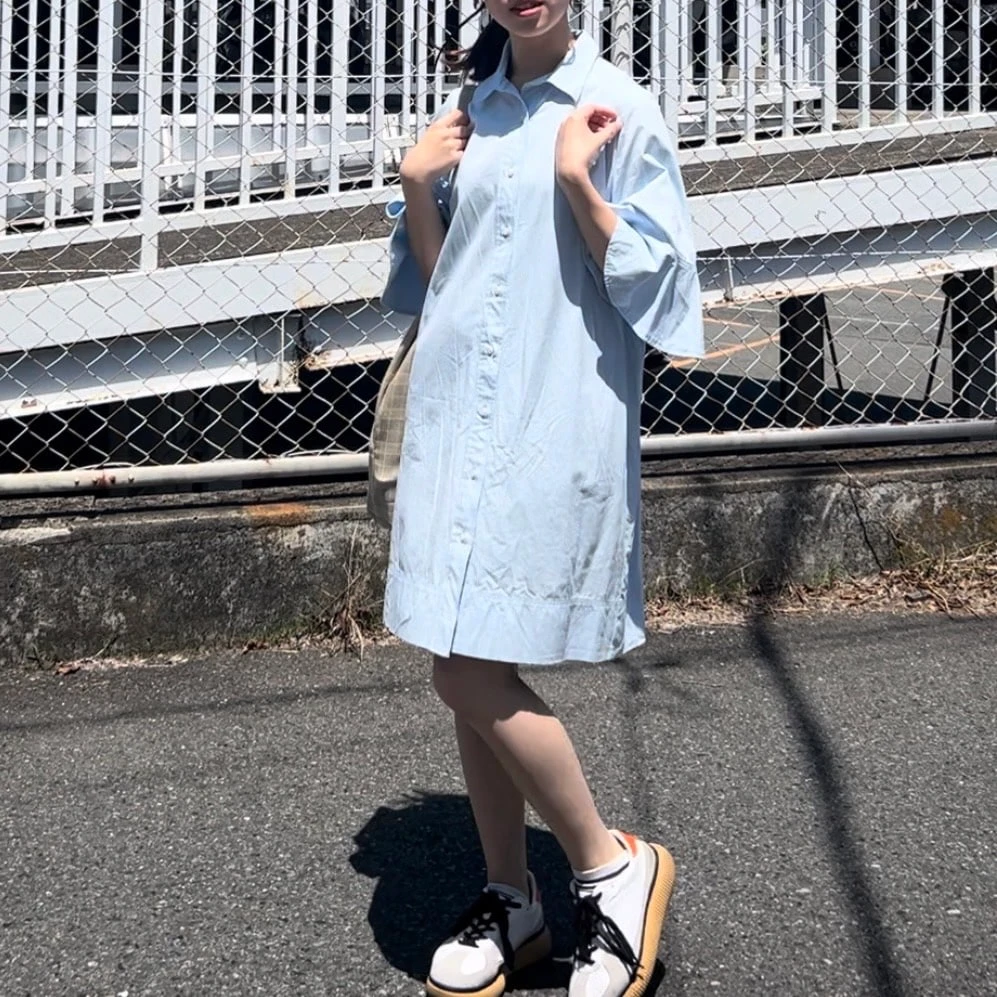 夏のミニ丈シャツワンピースコーデ