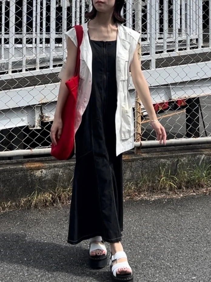 大人カジュアルな夏の通学コーデ　デニムワンピースコーデ