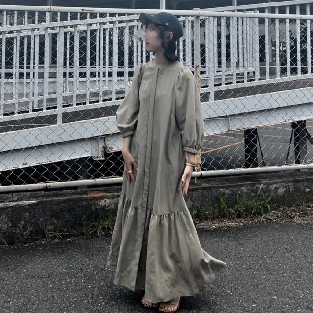 大人カジュアルな夏の通学コーデ　ワンピース×キャップ