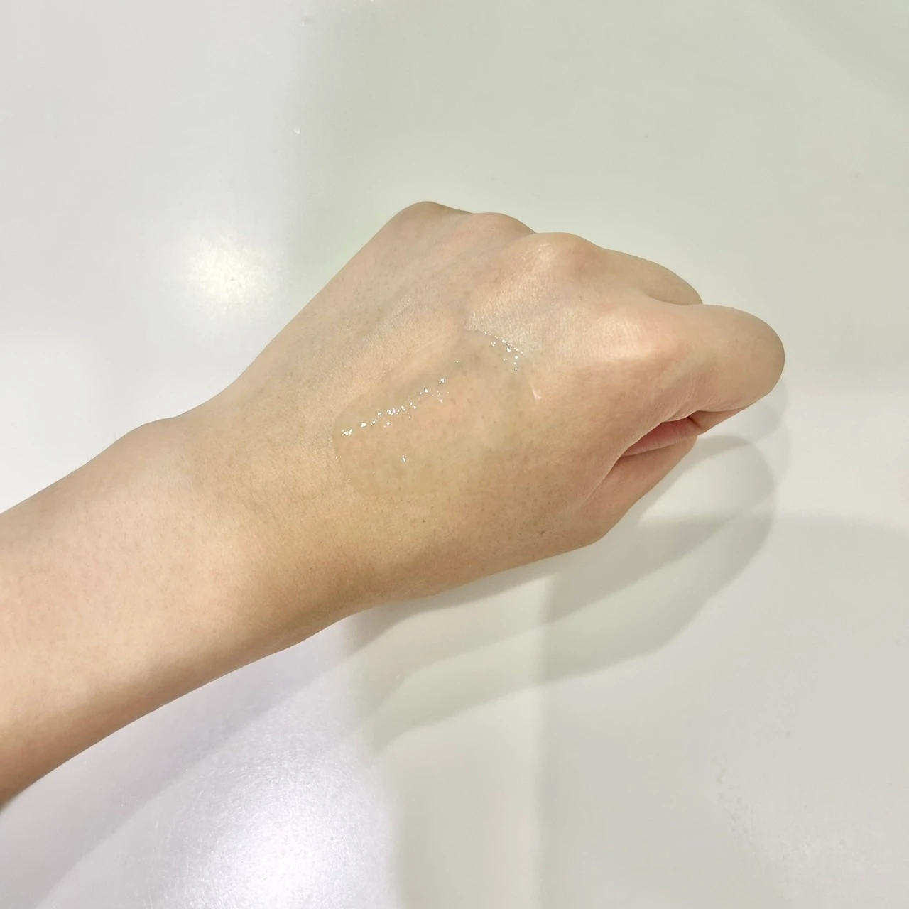 Curel(キュレル)皮脂トラベルケア保湿ジェル　伸ばした時のテクスチャー