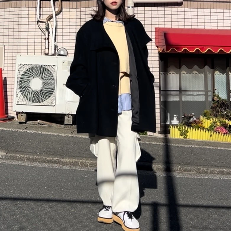 ミドル丈コートを使ったカジュアルコーデ