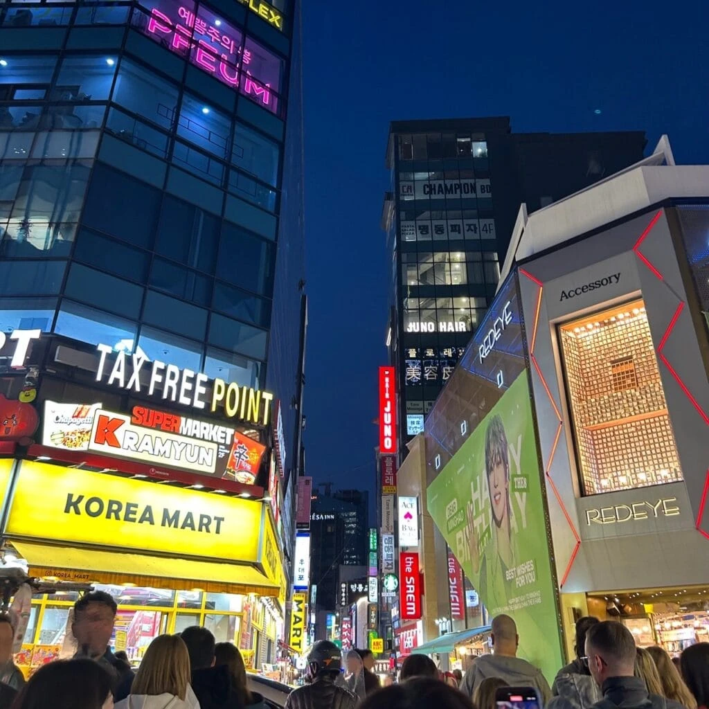 大学生エディターズ　韓国旅行　明洞