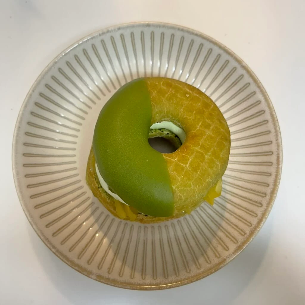 ドら抹茶 栗あん抹茶ホイップの上からの写真。