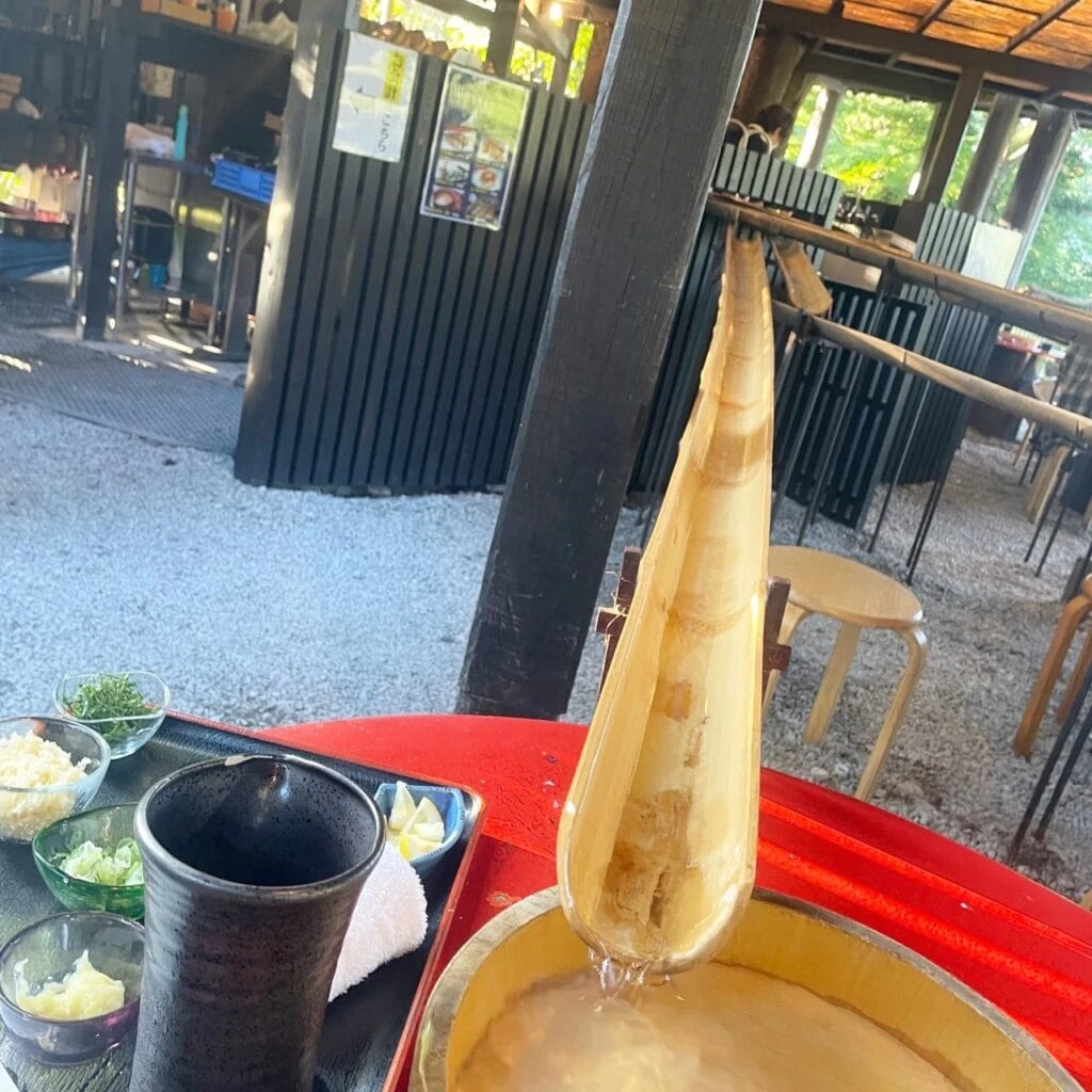 流しそうめん　正面