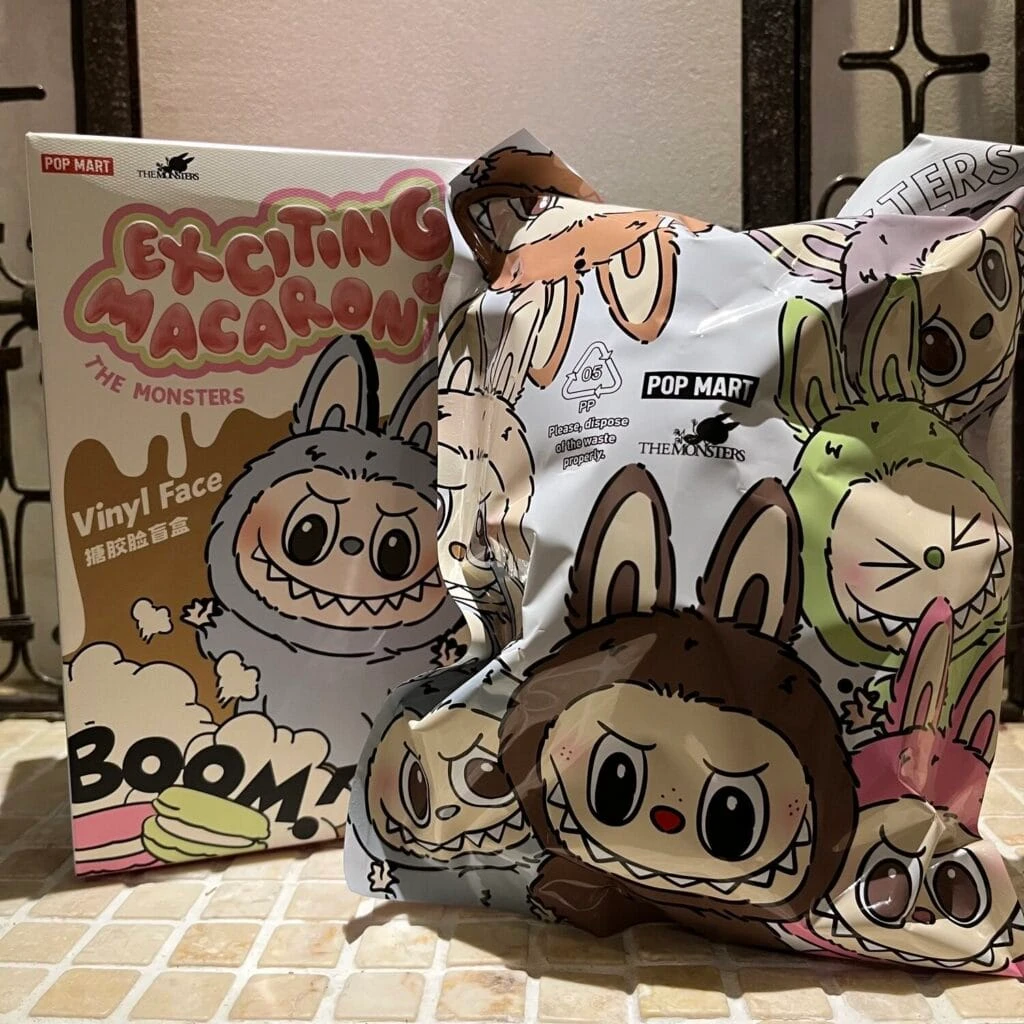 THE MONSTERS Exciting Macaron 封入物内容