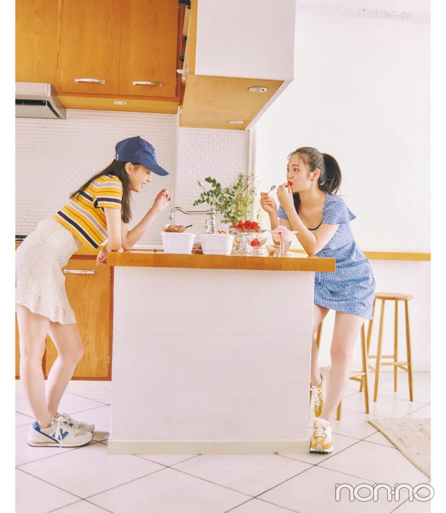 横田真悠と出口夏希のCheerful Summerモデルカット3-4