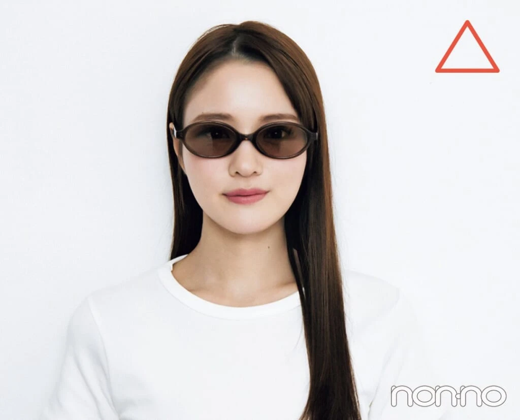 オーバルサングラスをかけた面長顔さん
