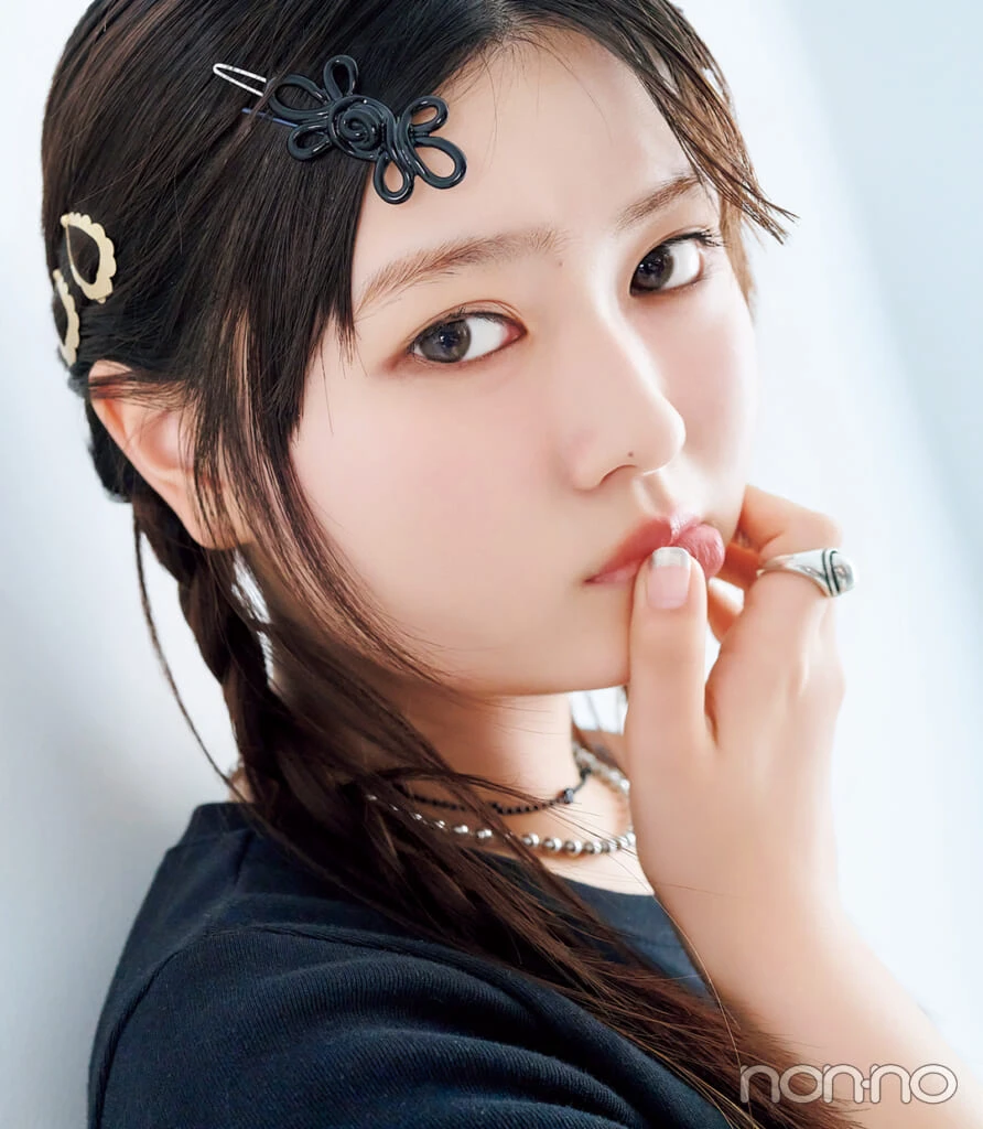 おひなさま（長浜広奈）のハシルバーフレンチネイル