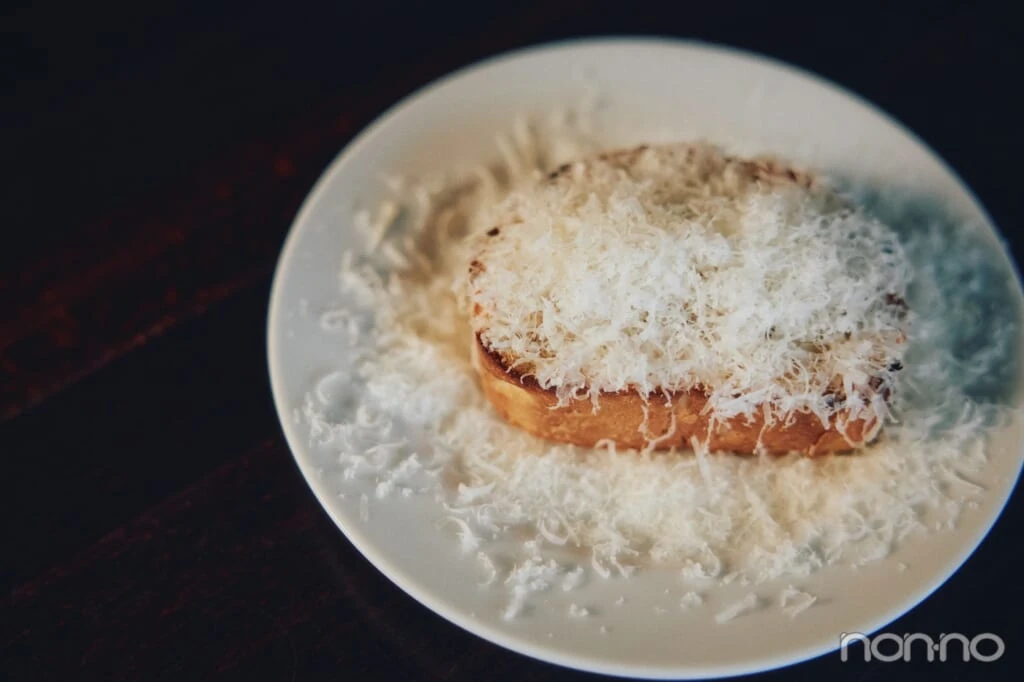 チーズがたくさんかかったトースト