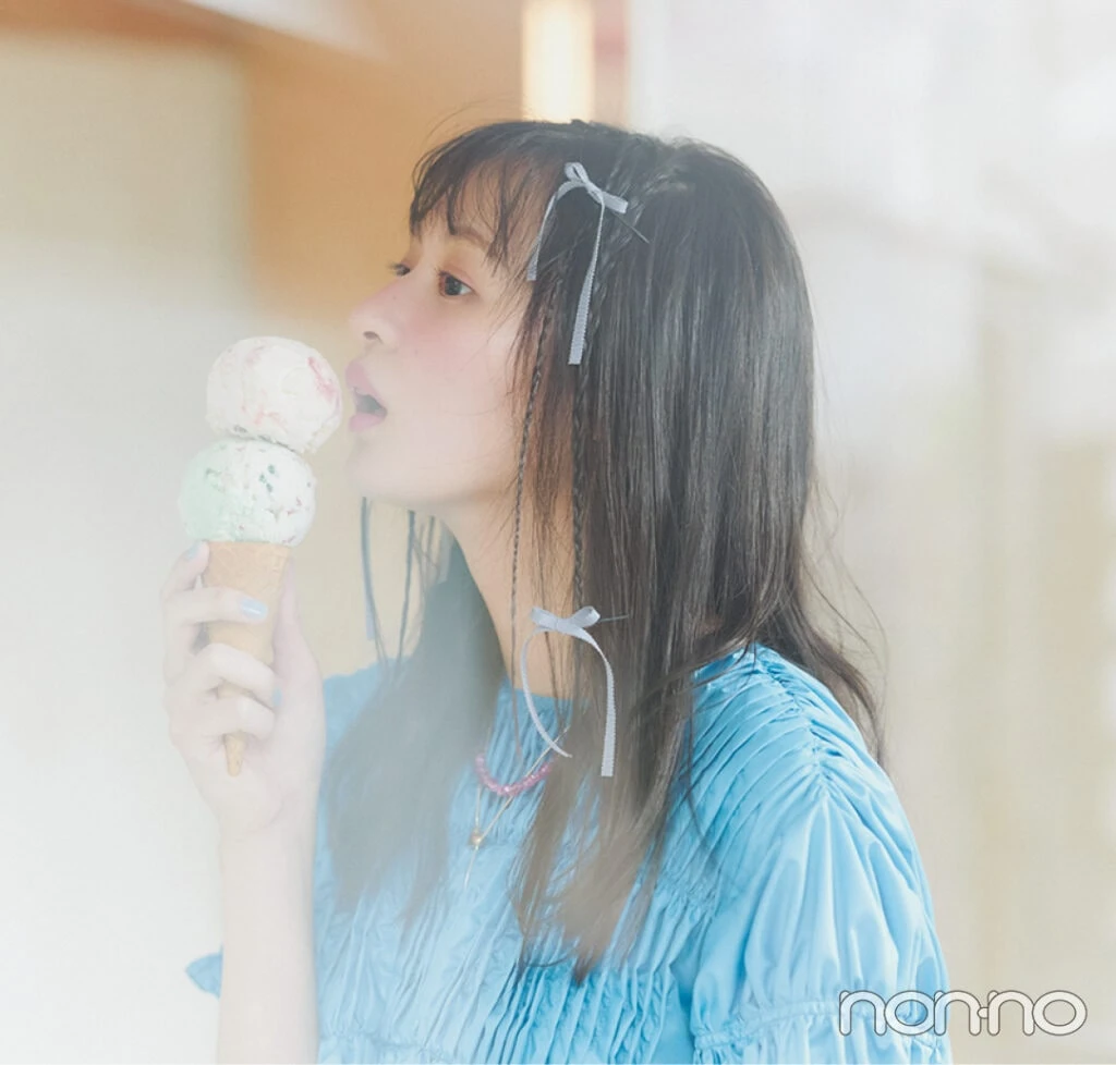 遠藤さくらのちび三つ編みヘア、サイド