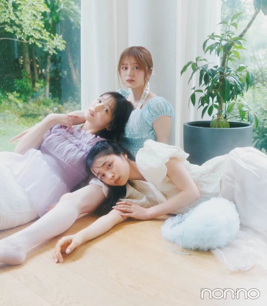 紺野彩夏・久間田琳加・林芽亜里のカバーガール特集モデルカット1-1