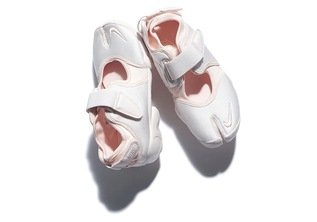 NIKEのスニーカーサンダル