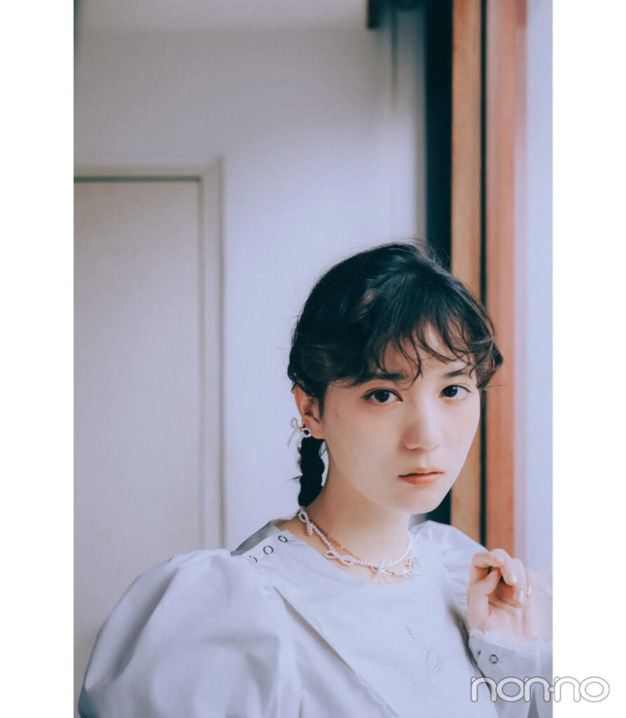 小坂菜緒×リボンパールイヤリング