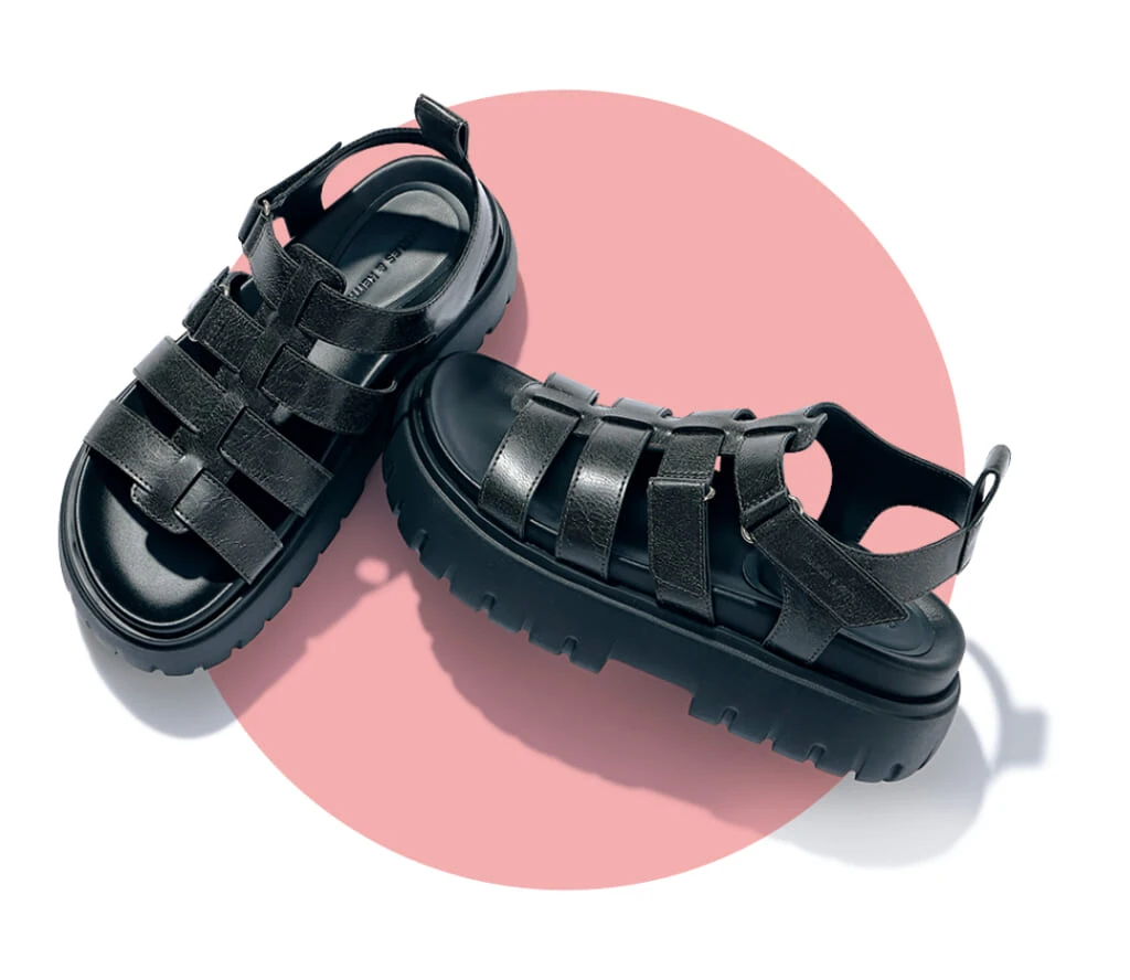 CHARLES & KEITH JAPANの大人っぽい厚底サンダル