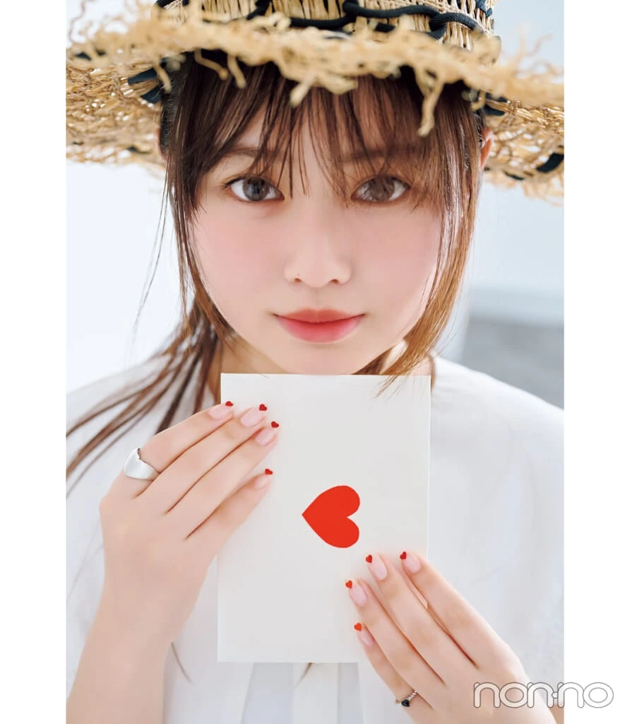 おひなさま(長浜広奈)のハートのラブレターネイル