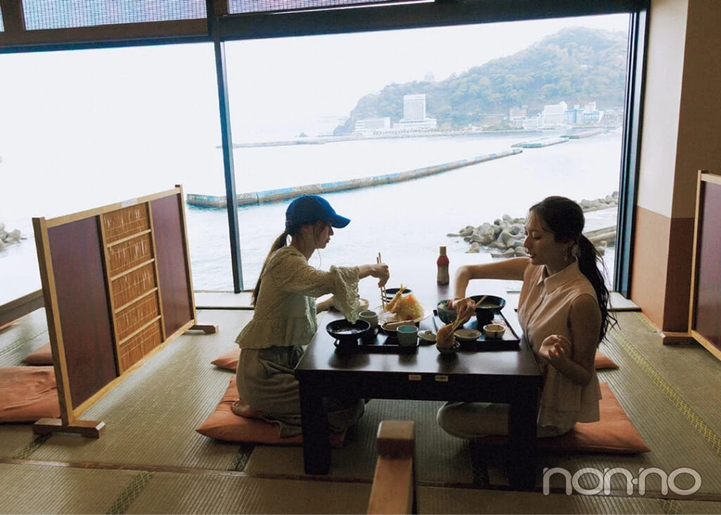 北海道グルメ旅に行く時のスウェットパンツリンクコーデ3
