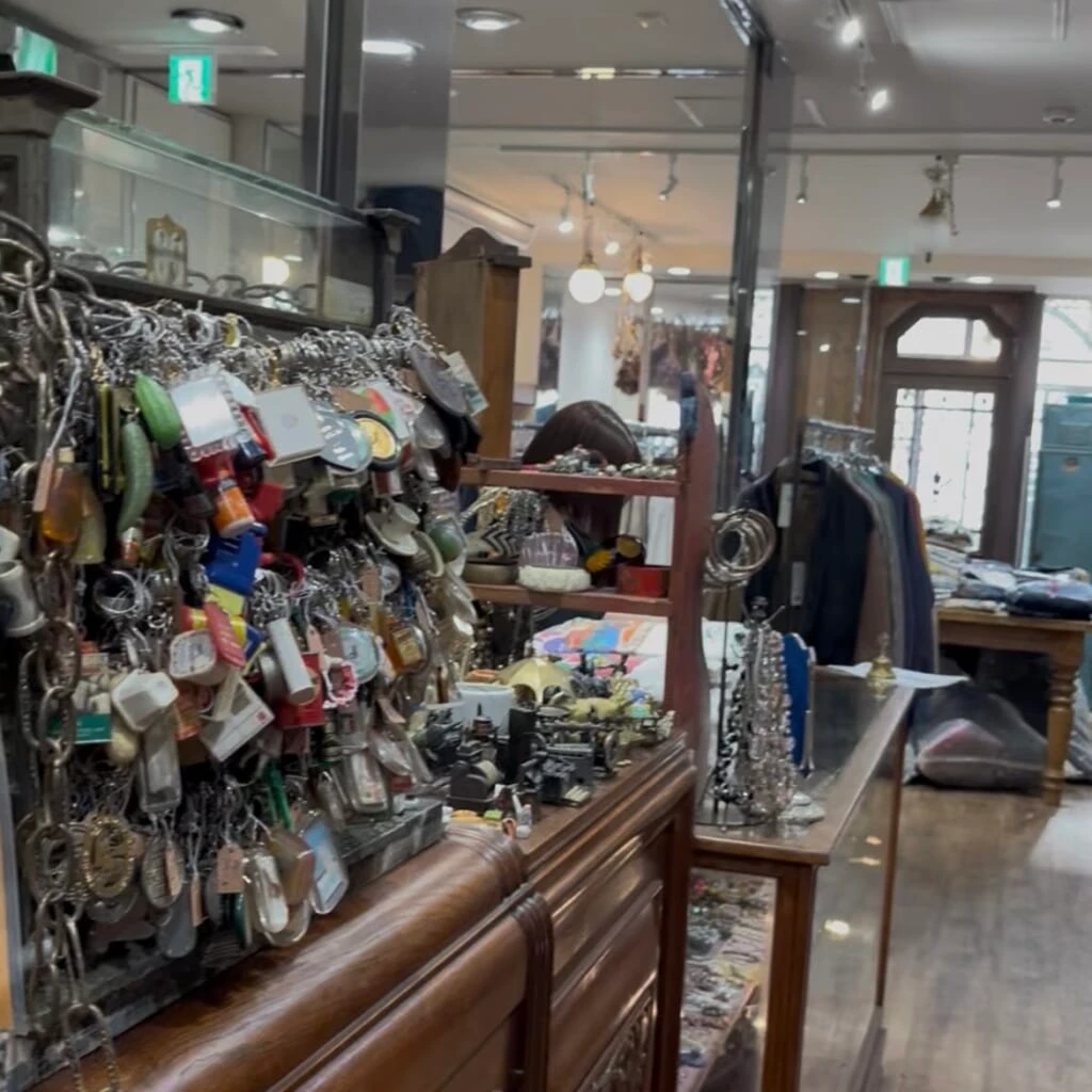 Titti Vintage レジ横 雑貨コーナー ヨーロッパ キーホルダー