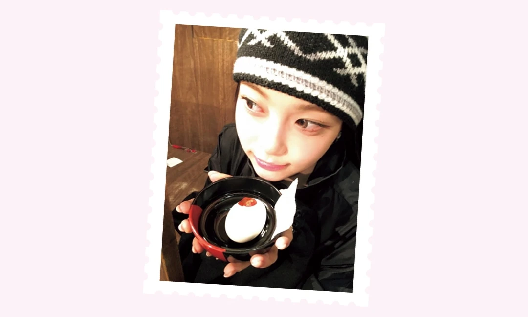 JUUNさんと一緒に、初めて「一蘭」のラーメンを食べに行った時の一枚。