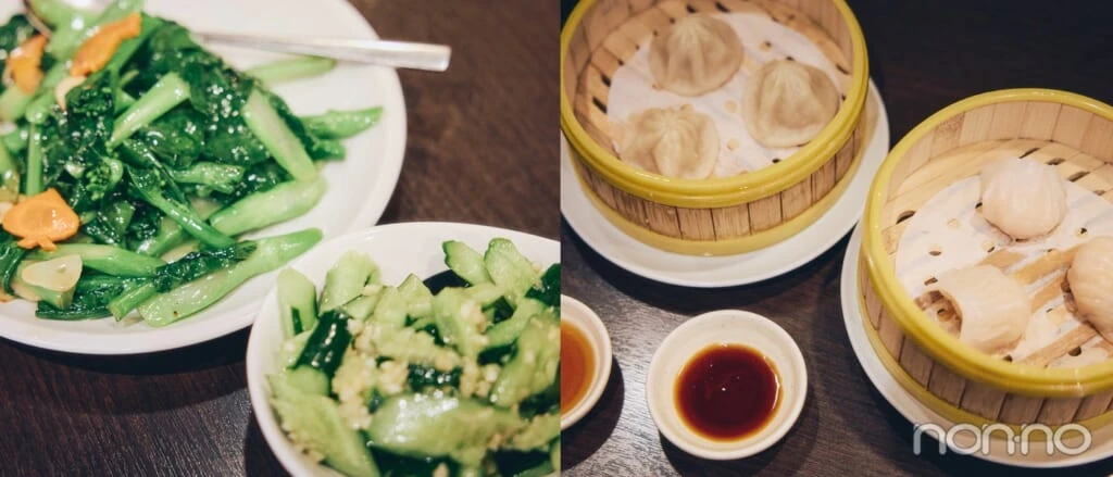 右から野菜の中華料理、せいろに入った小籠包と海老蒸し餃子