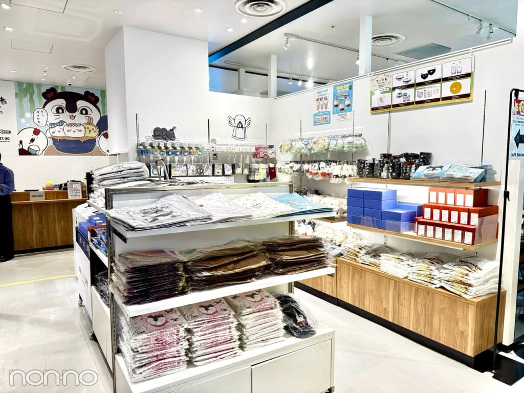「映画ちいかわ 人魚の島のひみつCollaboration CAFE」ショップ