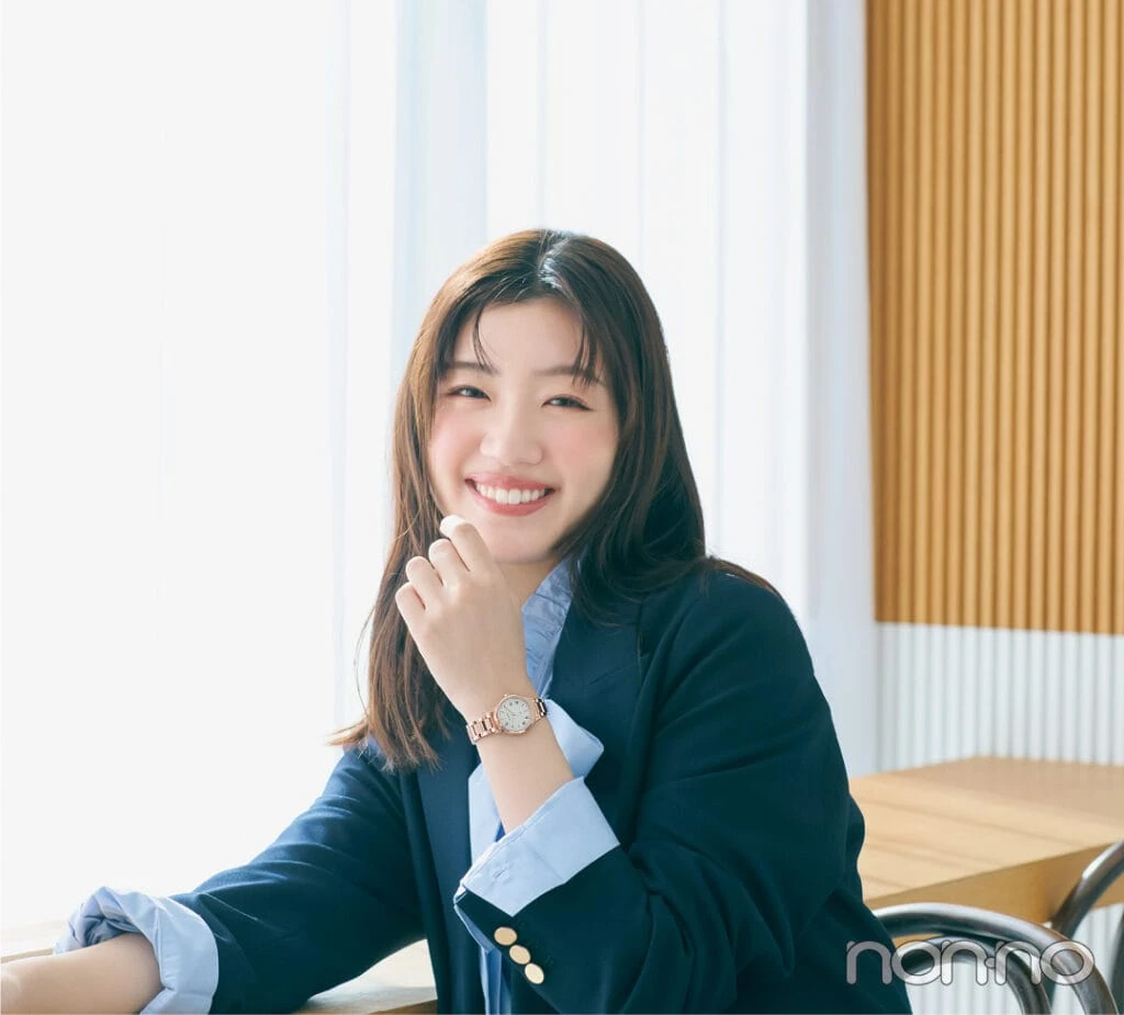 佐々木美玲の新社会人アイテムモデルカット1-1