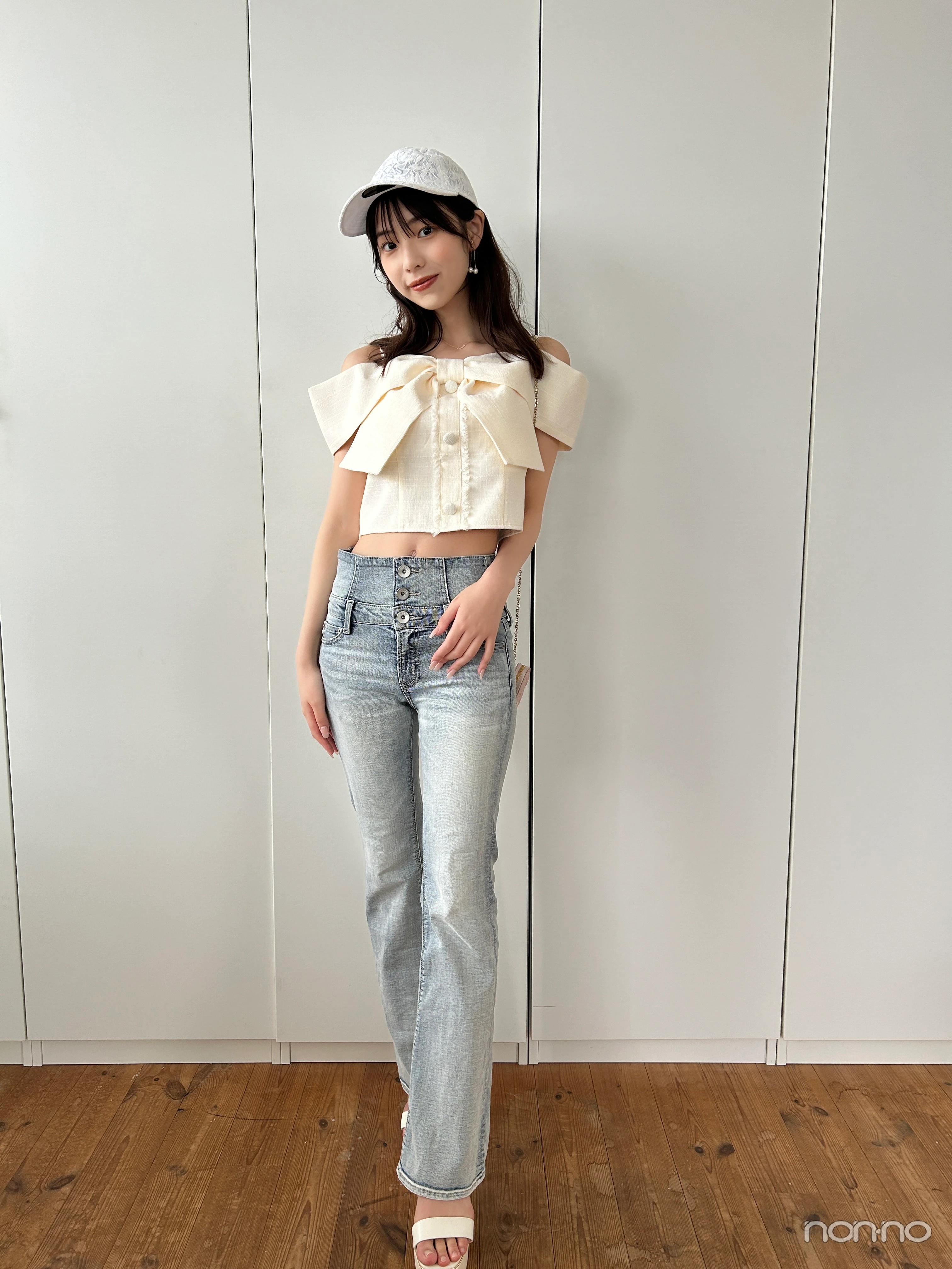 菊地姫奈の夏私服2025の全身カット
