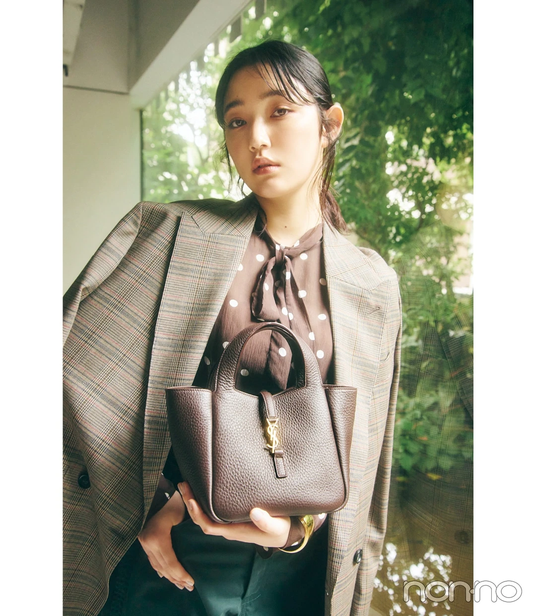 美術館コーデに合うおすすめブランドバッグ　サンローランSAINT LAURENT