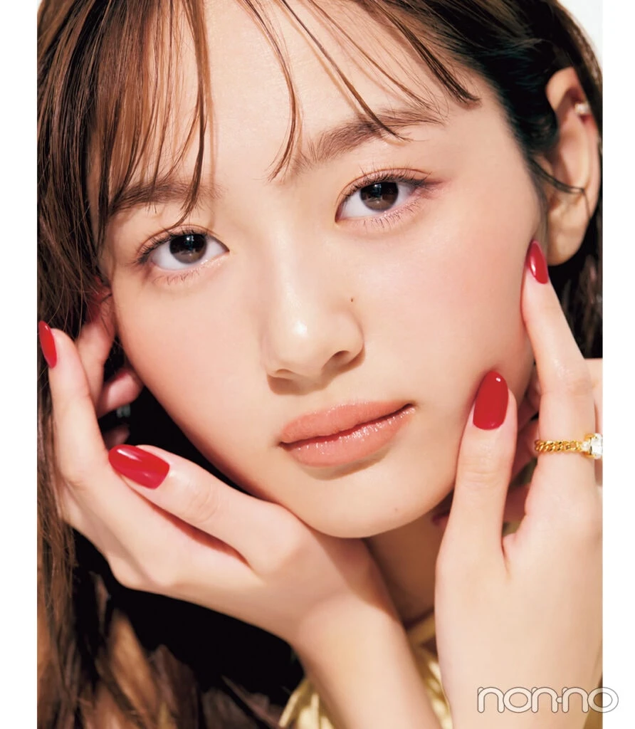 加藤栞のもちがよくなるセルフネイルの基本モデルカット1