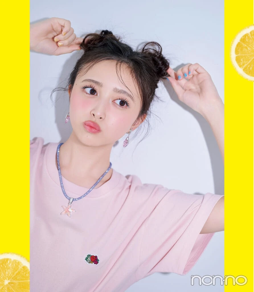 井上和が着る「フリークス ストア」と「フルーツオブザルーム」のコラボT