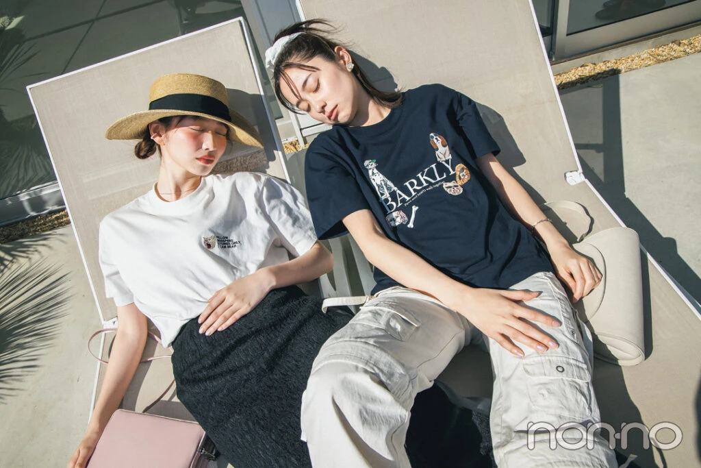 動物プリントTシャツを着た岡本夏美と堀田真由
