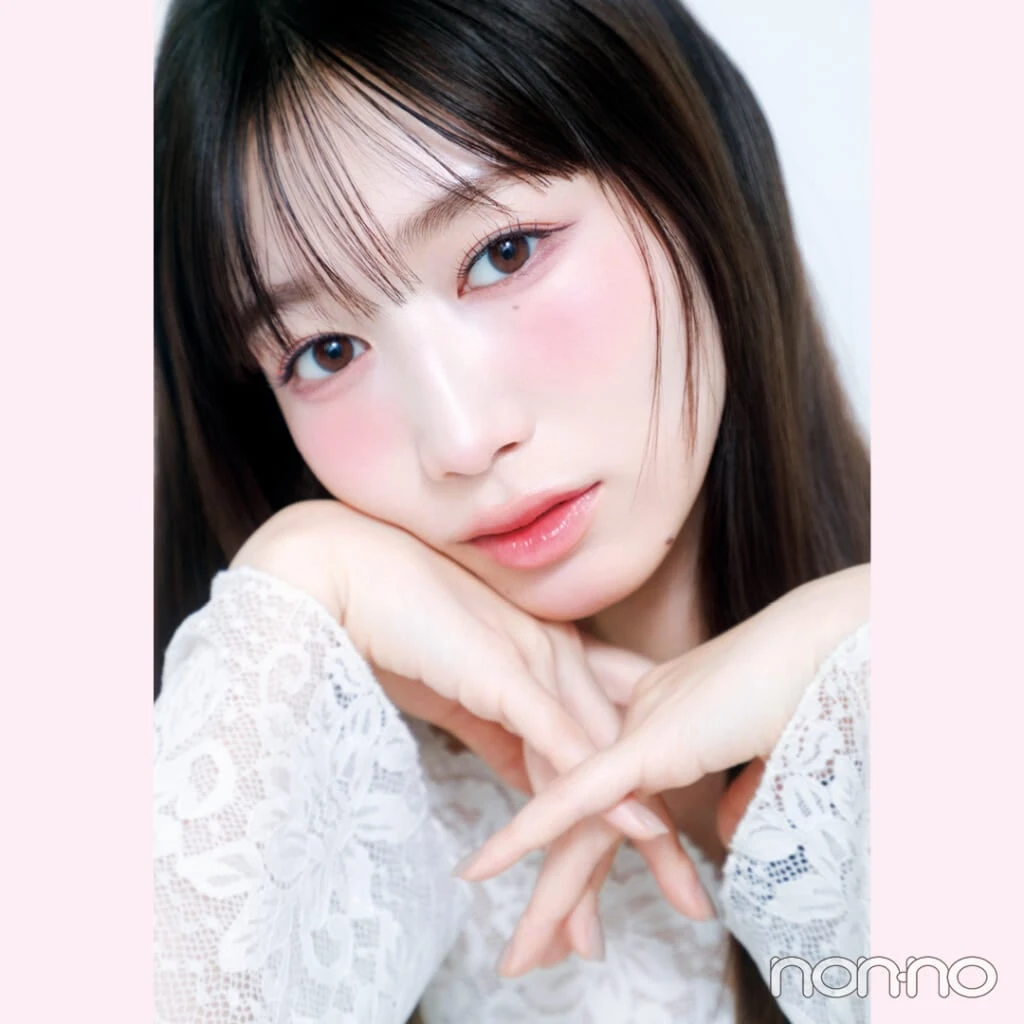 岡本夏美のメロ顔メイクモデルカット1-1