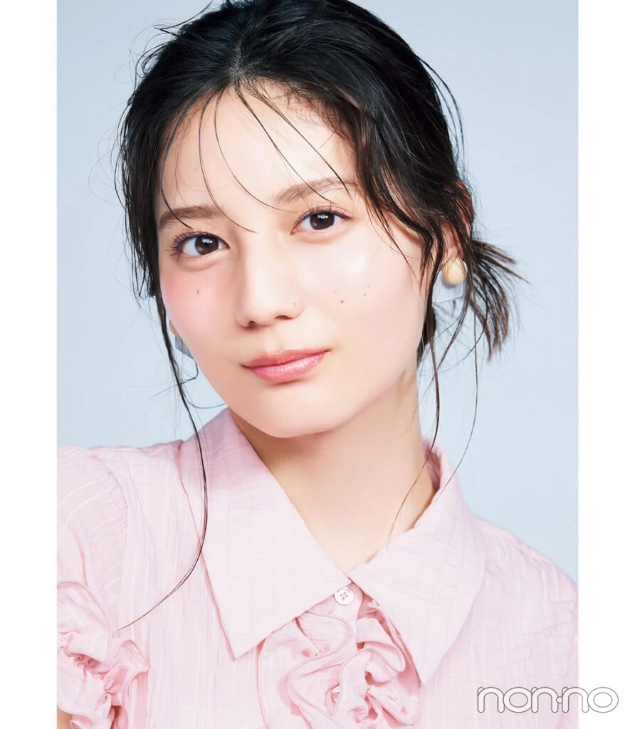 小坂菜緒の崩れないベースメイクモデルカット1-22