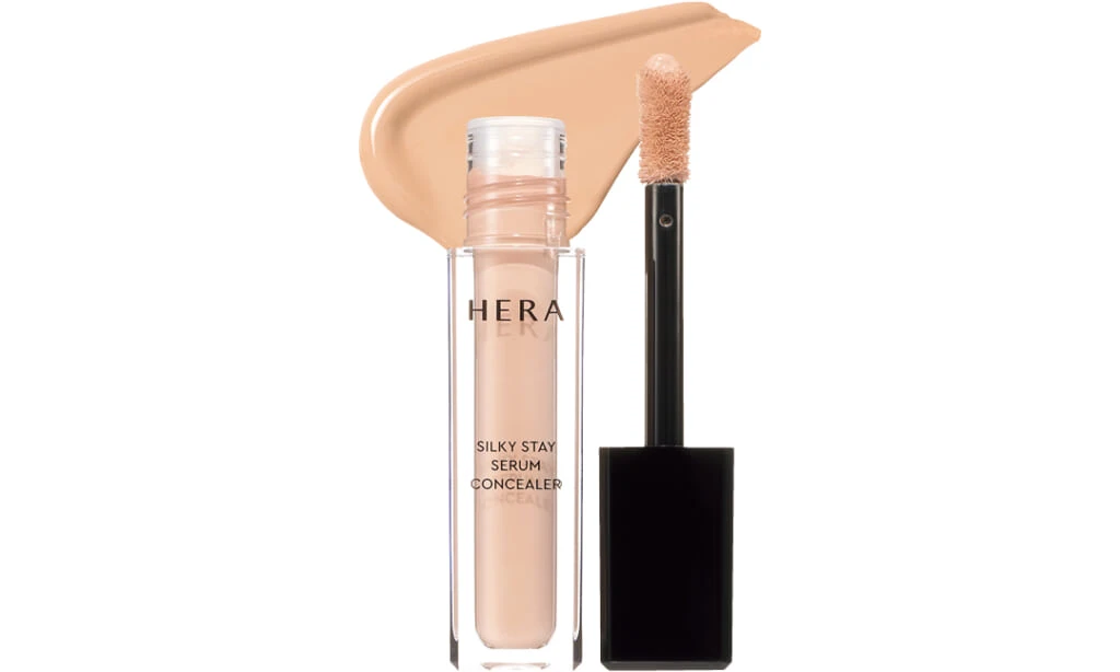 クマ隠しにおすすめのシルキーステイ セラムコンシーラー 02 ¥4840/HERA