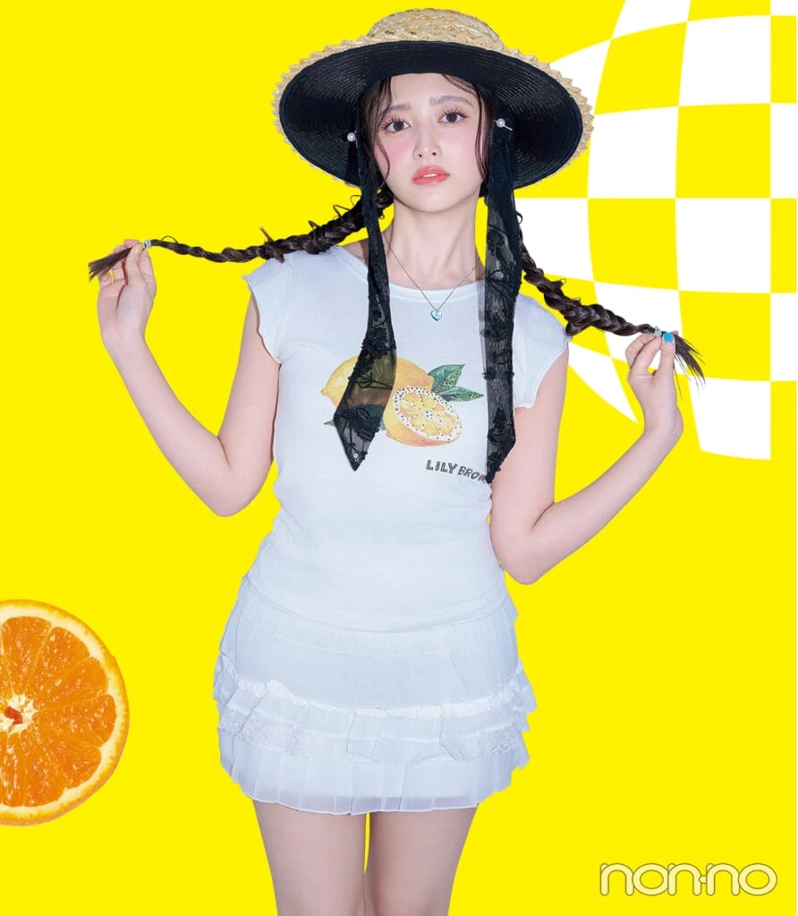 井上和が着るレモンのフルーツtシャツコーデ