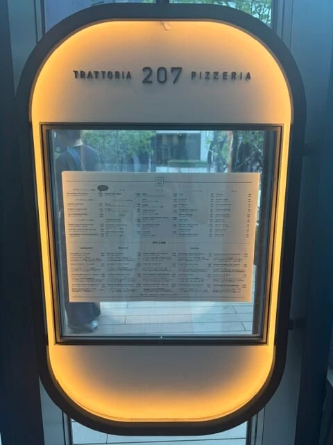 目印の看板