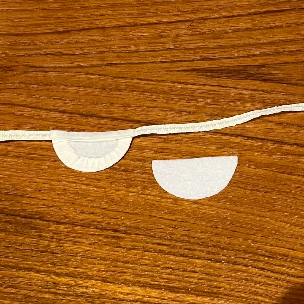 ぬいぐるみ スタイ 裏地貼り付け前