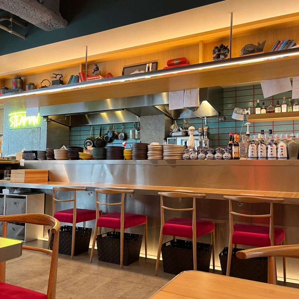 Herbal Chinese STEAMAN 店内