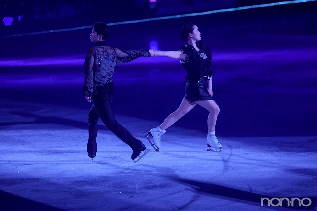 「ファンタジー・オン・アイス2025」での友野一希選手と青木祐奈選手のコラボナンバー