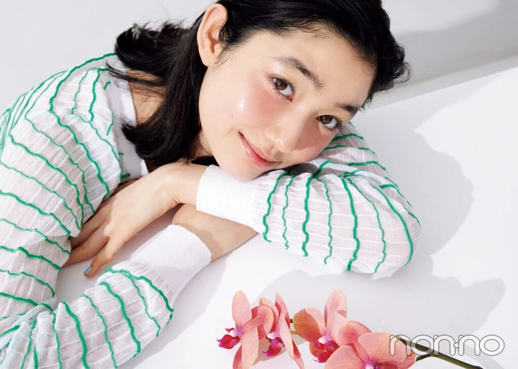 2024上半期non-noベストコスメを使用した小宮山莉渚のチークメイク