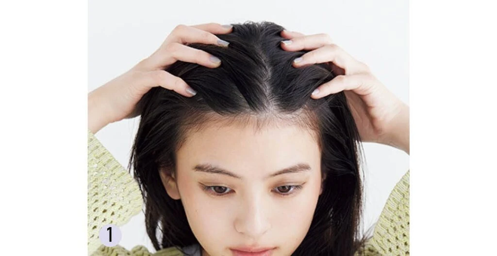 細め三つ編みでゆるダウンヘアのプロセス１