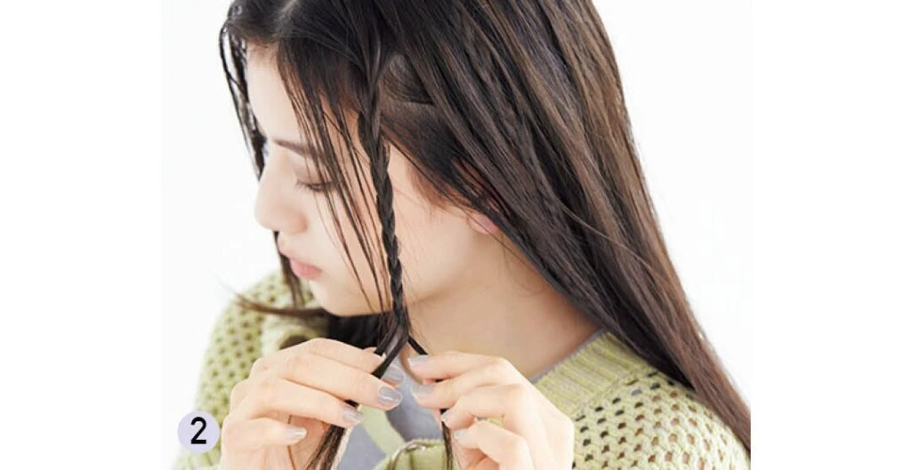 細め三つ編みでゆるダウンヘアのプロセス２