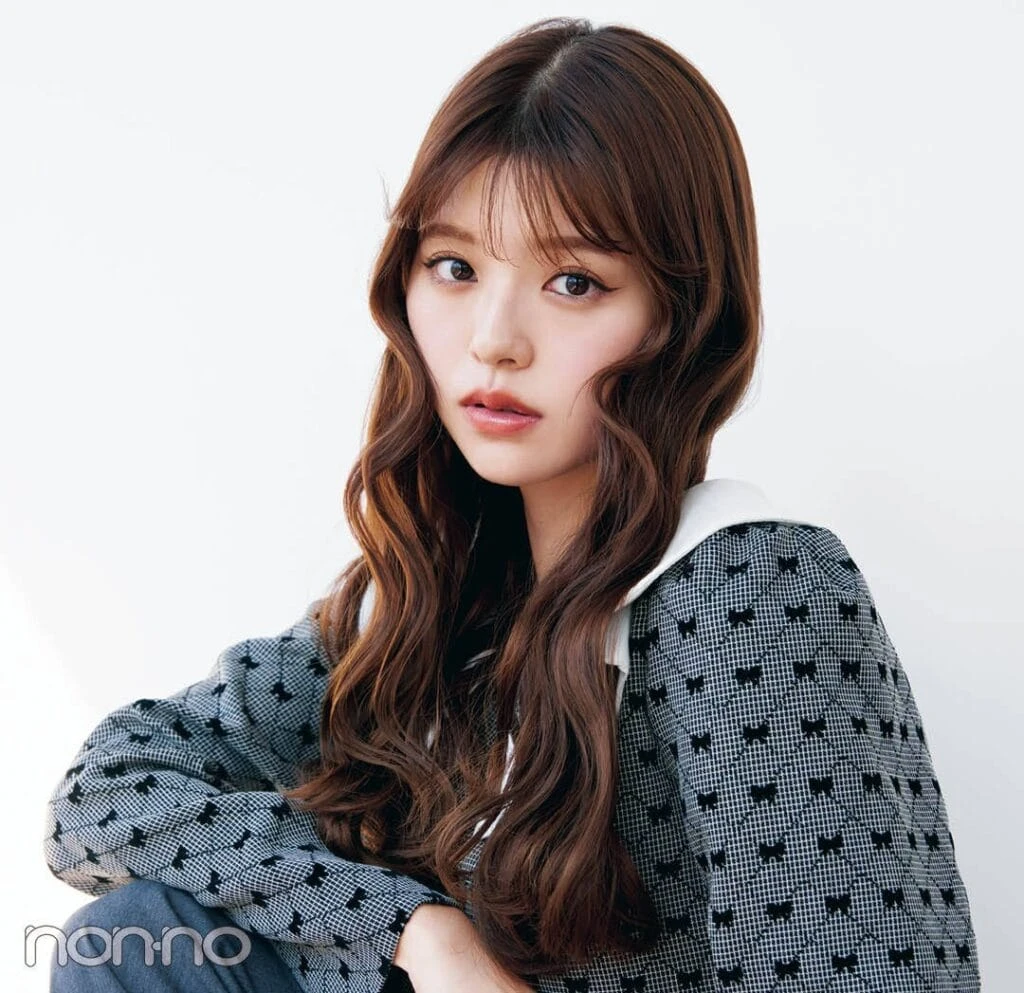 鈴木ゆうかの韓国風ウェーブヘアのイメージカット
