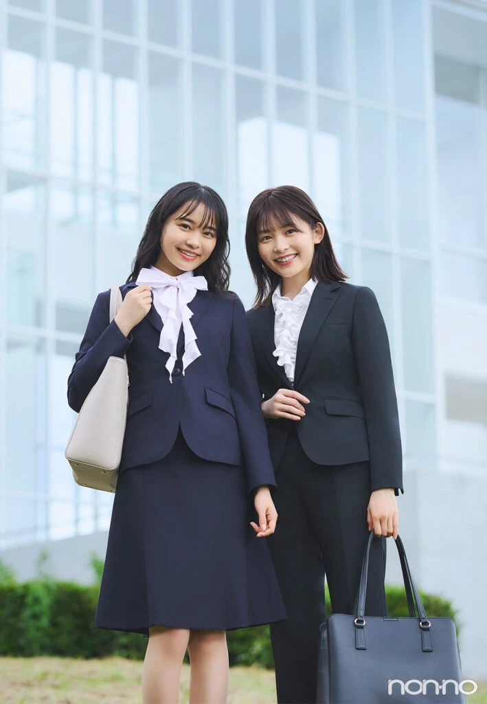 久間田琳加 林芽亜里 入学式をはじめ、大学生活では色々なシーンで“青山のスーツ”が大活躍