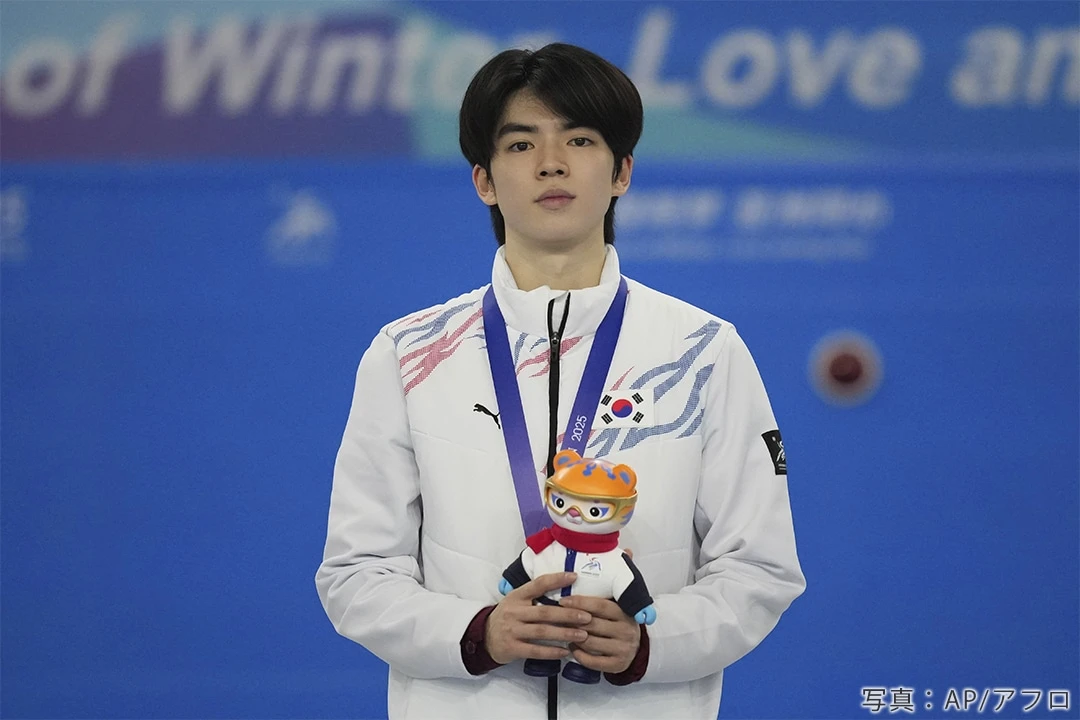 冬季アジア大会表彰式に臨むチャ・ジュンファン
