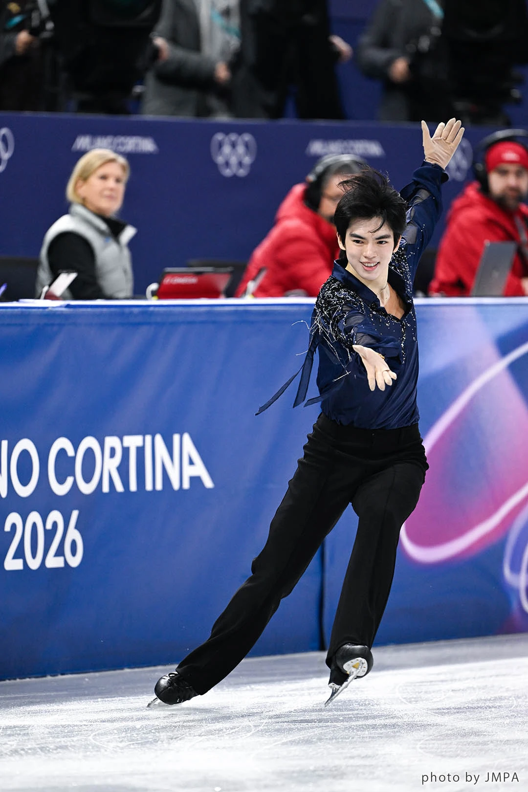 ミラノ五輪フィギュアSP6位の韓国チャ・ジュンファン選手の演技中のステップ