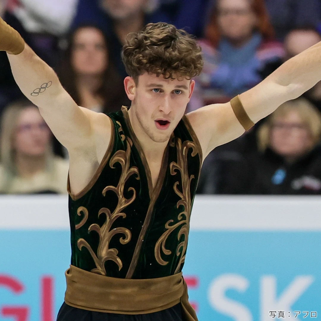 ルーカス・ブリッチギ選手:ミラノ五輪フィギュア男子シングル スイス代表の凝った衣装姿