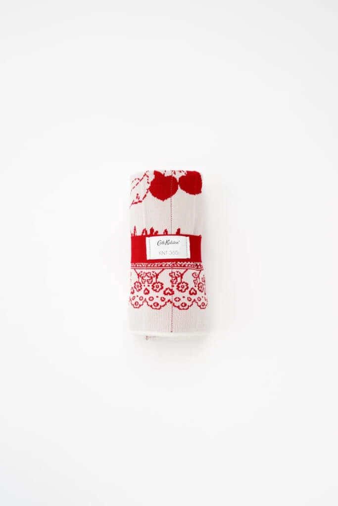 CK×KNT365 Mam Heart Cherryのレッドを折りたたんだ様子