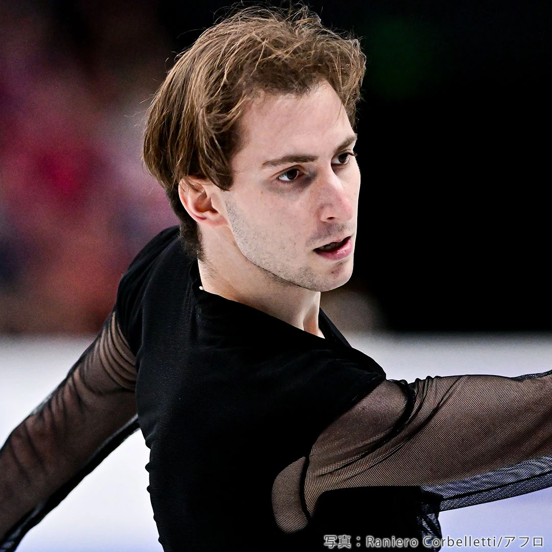 ニカ・エガゼ選手:ミラノ五輪フィギュア男子シングル ジョージア代表が滑る姿