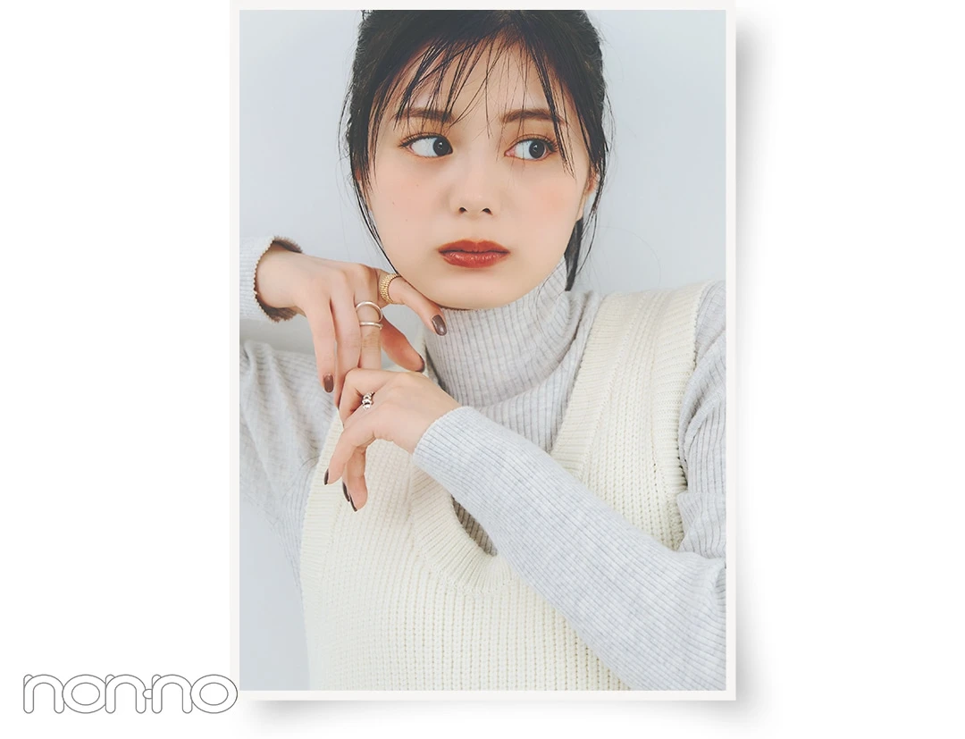 紺野彩夏のスタイリストが教えるアクセサリーの選び方モデルカット3-1
